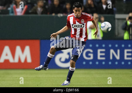 24. April 2010: Chivas USA Mittelfeldspieler #10 Jesus Padilla in Aktion während der Chivas USA Vs den San José Earthquakes im Home Depot Center in Carson, Kalifornien Spiel. Chivas fuhr fort, die Erdbeben mit einem Endstand von 3: 2 besiegen. Obligatorische Credit: Brandon Parry / Southcreek Global (Kredit-Bild: © Brandon Parry/Southcreek Global/ZUMApress.com) Stockfoto