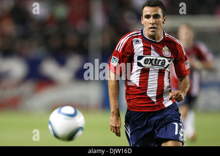 24. April 2010: Chivas USA Verteidiger #13 Jonathan Bornstein jagt den Ball während die Chivas USA Vs den San José Earthquakes im Home Depot Center in Carson, Kalifornien Spiel. Chivas fuhr fort, die Erdbeben mit einem Endstand von 3: 2 besiegen. Obligatorische Credit: Brandon Parry / Southcreek Global (Kredit-Bild: © Brandon Parry/Southcreek Global/ZUMApress.com) Stockfoto