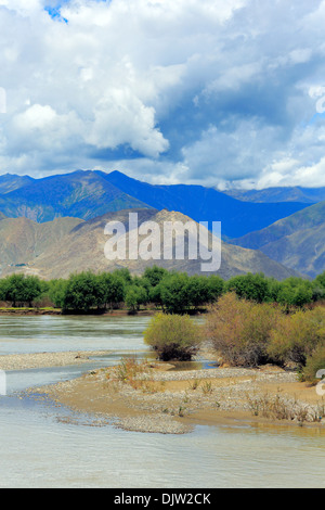 Yarlung Tsangpo (Brahmaputra) River Tal, Lhoka (Shannan) der Präfektur, Tibet, China Stockfoto