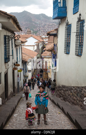 Straßenszene in San Blas Nachbarschaft, Cuzco, Peru. Stockfoto
