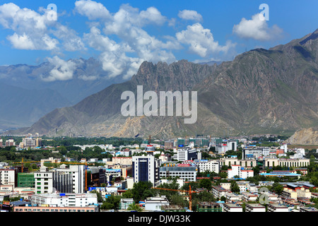 Blick auf Stadt Lhasa Potala Palast, Lhasa, Tibet, China Stockfoto