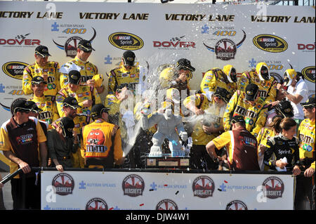 Sprint Cup Fahrer Kyle Bush Pit Lane Feier, Sprint-Cup-Sieger-Autismus spricht 400 präsentiert von HERSHEYÂ¨Ã•S Milch & Milchshakes. (Kredit-Bild: © Roland Pintilie/Southcreek Global/ZUMApress.com) Stockfoto