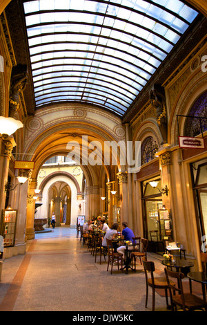 Cafe in Freyung Passage, Wien, Österreich, Mitteleuropa Stockfoto