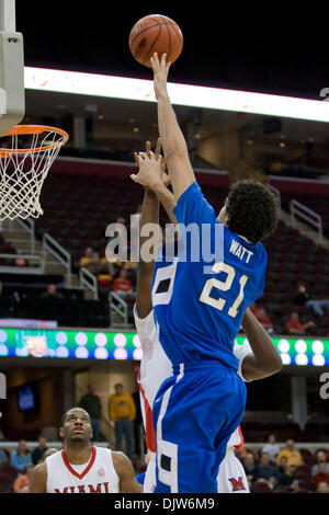 11. März 2010: Buffalo Bulls Mitchell Watt (21) schießt die Basketball während der NCAA College-Basketball-Spiel zwischen den Miami (OH) RedHawks und die Buffalo Bulls auf der Quicken Loans Arena in Cleveland, Ohio.  Miami (OH) besiegte Buffalo 73-59 in diesem MAC-Herren-Basketball-Turnier-Spiel... Obligatorische Credit: Frank Jansky / Southcreek Global (Kredit-Bild: © Frank Jansky/Southcreek Stockfoto