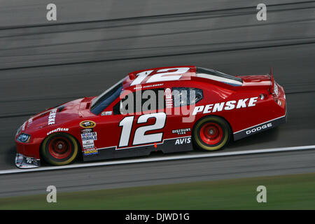 2. Oktober 2010 - Kansas City, Kansas, Vereinigte Staaten von Amerika - Brad Keselowski während des Trainings für die Preis-Chopper-400 auf dem Kansas Speedway. (Kredit-Bild: © Tyson Hofsommer/Southcreek Global/ZUMApress.com) Stockfoto