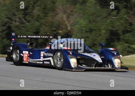 2. Oktober 2010 - Braselton, Georgia, USA - The #7 Team Peugeot Total - Peugeot 908 HDI FAP beendete 2. Platz in der 2010 13. jährliche Petit Le Mans angetrieben durch Mazda 2. Treiber für Team Peugeot Total waren Marc GenÃ ©, Alexander Wurz und Anthony Davidson. (Kredit-Bild: © Everett Davis/Southcreek Global/ZUMApress.com) Stockfoto