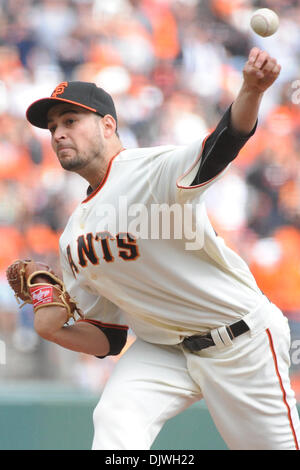 3. Oktober 2010 Stellplätze - San Francisco, California, Vereinigte Staaten von Amerika - San Francisco Giants Jonathan Sanchez (57) ein starkes Spiel auf der West Division clinch. Die San Francisco Giants gegen die San Diego Padres 3-0. (Kredit-Bild: © Charles Herskowitz/Southcreek Global/ZUMApress.com) Stockfoto