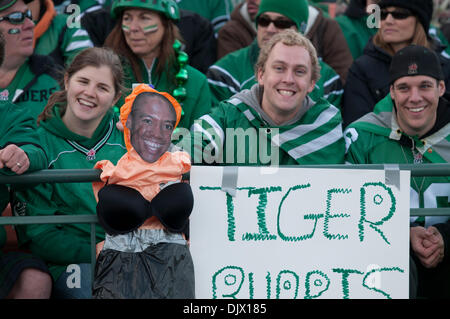 17. Oktober 2010 - Regina, Saskatchewan, Canada - Saskatchewan ehemaliger Fans in Aktion während der Saskatchewan ehemaliger Vs Calgary Stampeders Spiel im Mosaik-Stadion in Regina. Die Calgary Stampeders besiegte die Saskatchewan ehemaliger 34-26. (Kredit-Bild: © Derek Mortensen/Southcreek Global/ZUMApress.com) Stockfoto