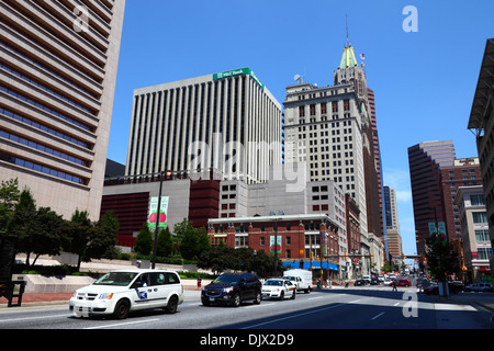 Blick nach Norden entlang der Light Street zum M&T Bank Building (Zentrum), Bank of America und William Donald Schaefer Building, Baltimore, Maryland, USA Stockfoto