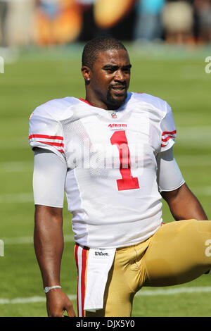 24. Oktober 2010; San Francisco 49ers quarterback Troy Smith (1) während Poloshirt bei Bank of America Stadium in Charlotte, North Carolina. Bei der Hälfte ist es eine 10 / 10/Krawatte... Jim Dedmon/CSM(Credit Image: © Jim Dedmon/Cal Sport Media/ZUMApress.com) Stockfoto