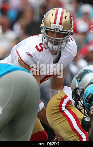 24. Oktober 2010; San Francisco 49ers quarterback David Carr (5) nimmt die Zügel bei Bank of America Stadium in Charlotte, North Carolina. Carolina holt seinen ersten Sieg 23-21 über die 49ers... Jim Dedmon/CSM(Credit Image: © Jim Dedmon/Cal Sport Media/ZUMApress.com) Stockfoto