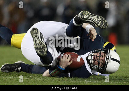 30. Oktober 2010 - abgehaltenen Beaver Stadium in State College, Pennsylvania State College, Pennsylvania, Vereinigte Staaten von Amerika - in Aktion im Spiel.   Penn State besiegt Michigan 41-31 (Credit-Bild: © Alex Cena/Southcreek Global/ZUMApress.com) Stockfoto