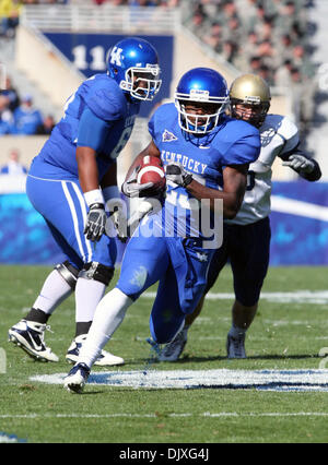 5. November 2010 - Lexington, Kentucky, Vereinigte Staaten von Amerika - vom Commwealth-Stadion in Lexington. (Kredit-Bild: © Wayne Litmer/Southcreek Global/ZUMApress.com) Stockfoto