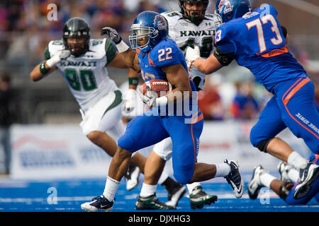 6. November 2010 losbricht - Boise, Idaho, Vereinigte Staaten von Amerika - Boise State Runningback Doug Martin (22) während der ersten Hälfte Aktion wie #2 Boise State Hawaii 42-7 im Bronco Stadion besiegt. (Kredit-Bild: © Stanley Brewster/Southcreek Global/ZUMApress.com) Stockfoto