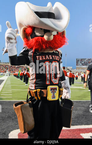 6. November 2010 - Lubbock, Texas, Vereinigte Staaten von Amerika - Texas Tech Maskottchen Raider rot vor dem kick-off wie die Texas Tech Red Raiders #12 Missouri Tigers 24-17 im AT&T Jones Stadium in Lubbock, Texas verärgert. (Kredit-Bild: © Steven Leija/Southcreek Global/ZUMApress.com) Stockfoto