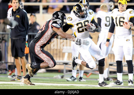 6. November 2010 verärgert - Lubbock, Texas, Vereinigte Staaten von Amerika - Missouri Tigers Wide Receiver Jerrell Jackson #29 Pausen nach außen als die Texas Tech Red Raiders #12 Missouri Tigers 24-17 im AT&T Jones Stadium in Lubbock, Texas. (Kredit-Bild: © Steven Leija/Southcreek Global/ZUMApress.com) Stockfoto