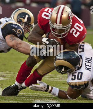 14. November 2010 - San Francisco, CA, USA - San Francisco 49ers gegen St. Louis Rams im Candlestick Park Sonntag, 14. November 2010. San Francisco 49ers Runningback Brian Westbrook #20. . 49ers schlagen Rams in der Overtime 23-20 (Credit-Bild: © Al Golub/ZUMApress.com) Stockfoto