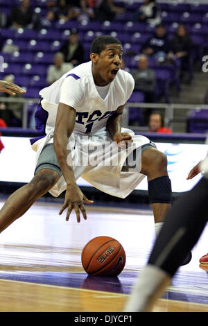 27. November 2010 - Fort Worth, Texas, Vereinigte Staaten von Amerika - TCU gehörnte Frösche Guard Jarvis Ray #1 im Kampf gegen die Houston Cougars.  TCU führt zur Halbzeit, Houston 36-31at Amon G. Carter Stadium. (Kredit-Bild: © Andrew Dieb/Southcreek Global/ZUMAPRESS.com) Stockfoto