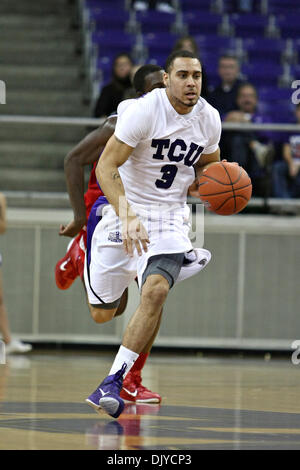 27. November 2010 - Fort Worth, Texas, Vereinigte Staaten von Amerika - TCU Horned Frogs Guard Sammy Yeager #3 in Aktion gegen die Houston Cougars.  TCU Niederlagen Houston 79-63 bei Amon G. Carter Stadium. (Kredit-Bild: © Andrew Dieb/Southcreek Global/ZUMAPRESS.com) Stockfoto