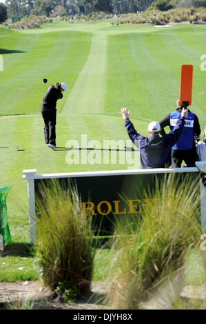 2. Dezember 2010 - Orlando, Florida, Vereinigte Staaten von Amerika - Michele Redmund Nägel während der ersten Runde Aktion bei der LPGA Tour Championship im Grand Cypress Golf Club in Orlando, einer in der Mitte am 17. Abschlag (Credit-Bild: © Brad Barr/Southcreek Global/ZUMAPRESS.com) Stockfoto