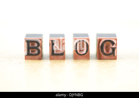 Wort "Blog" dargelegt in Buchdruck Buchstaben. Stockfoto