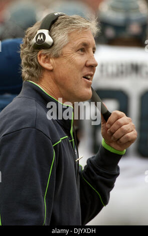 12. Dezember 2010 - San Francisco, CA, USA - San Francisco 49ers Vs Seattle Seahawks im Candlestick Park Sonntag, 12. Dezember 2010.  Seahawks Head Coach Pete Carroll... 49ers schlagen Seahawks 40 bis 21. (Kredit-Bild: © Al Golub/ZUMAPRESS.com) Stockfoto