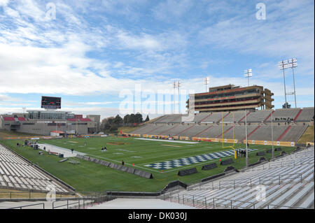 18. Dezember 2010 - Albuquerque, New Mexico, Vereinigte Staaten von Amerika - eine allgemeine Übersicht über Universitätsstadion vor 2010 New Mexico Schüssel zwischen BYU und UTEP. (Kredit-Bild: © Michael Furman/Southcreek Global/ZUMAPRESS.com) Stockfoto