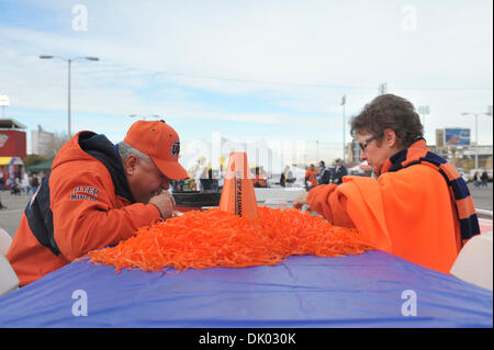 18. Dezember 2010 frühstücken - Albuquerque, New Mexico, Vereinigte Staaten von Amerika - UTEP Fans von UTEP Alumni vor 2010 New Mexico Schüssel zwischen UTEP und BYU aufsetzen. (Kredit-Bild: © Michael Furman/Southcreek Global/ZUMAPRESS.com) Stockfoto