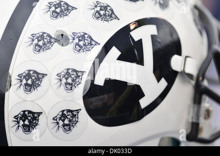 18. Dezember 2010 - Albuquerque, New Mexico, Vereinigte Staaten von Amerika - BYU Helm. (Kredit-Bild: © Michael Furman/Southcreek Global/ZUMAPRESS.com) Stockfoto