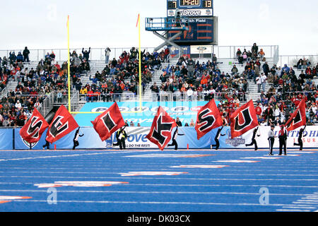 18. Dezember 2010 - Boise, Idaho, Vereinigte Staaten von Amerika - XXXX im ersten/zweiten Halbjahr Aktion die uDrive humanitäre Schale, gegen die Northern Illinois Huskies / Fresno State Bulldog gespielt Bronco-Stadion in Boise, Idaho (Credit-Bild: © Brian Lossness/Southcreek Global/ZUMAPRESS.com) Stockfoto