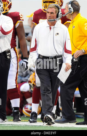 19. Dezember 2010 - Arlington, Texas, Vereinigte Staaten von Amerika - Washington Redskins head Coach Mike Shanahan während der Spielaktion als die Dallas Cowboys Niederlage die Washington Redskins 33-30 im Cowboys Stadium in Arlington, Texas. (Kredit-Bild: © Steven Leija/Southcreek Global/ZUMAPRESS.com) Stockfoto