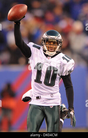 19. Dezember 2010 feiert - East Rutherford, New Jersey, Vereinigte Staaten von Amerika - Philadelphia Eagles Wide Receiver DeSean Jackson (10) einen spielentscheidenden Punt return Touchdown mit keine Restzeit während der Woche 15 NFL Aktion zwischen den Philadelphia Eagles und die New York Giants in der New Meadowlands Stadium in East Rutherford, NJ Die Adler besiegte die Riesen 38-31. (Bild Kredit: Stockfoto