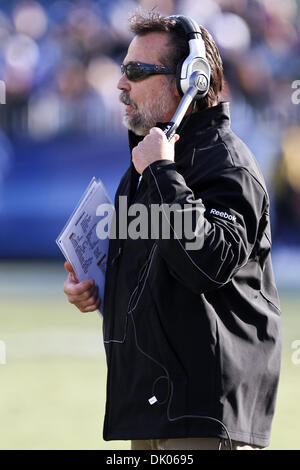 19. Dezember 2010 - Nashville, Tennessee, Vereinigte Staaten von Amerika - Titanen Cheftrainer Jeff Fisher.  Die Titanen besiegt die Texaner 31-17 im Spiel bei LP Field in Nashville, Tennessee. (Kredit-Bild: © Mitch Jones/Southcreek Global/ZUMAPRESS.com) Stockfoto