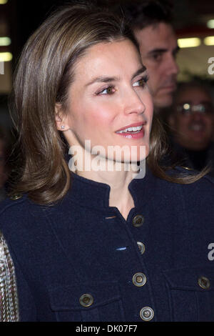 Madrid, Spanien. 29. November 2013. Prinzessin Letizia von Spanien besucht Rastrillo "Nuevo Futuro" am 29. November 2013 in Madrid, Spanien. Bildnachweis: Dpa/Alamy Live-Nachrichten Stockfoto