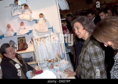 Madrid, Spanien. 29. November 2013. Königin Sofia besucht Rastrillo "Nuevo Futuro" am 29. November 2013 in Madrid, Spanien. Bildnachweis: Dpa/Alamy Live-Nachrichten Stockfoto