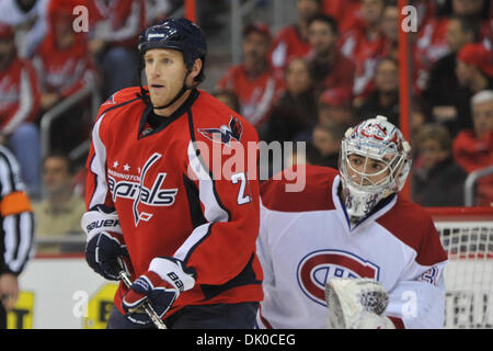 28. Dezember 2010 - Washington, D.c., District Of Columbia, Vereinigte Staaten von Amerika - Washington Capitals zentrieren Brooks Laich (21), NHL Spiel Action.  Capitals gewinnen zu Hause 3: 0 (Credit-Bild: © Roland Pintilie/Southcreek Global/ZUMAPRESS.com) Stockfoto