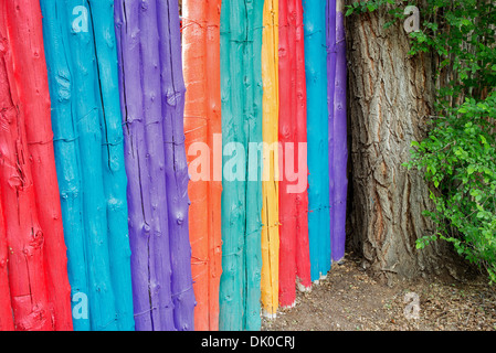 Bunten Zaun in der Nähe von Santa Fe, New Mexico Stockfoto