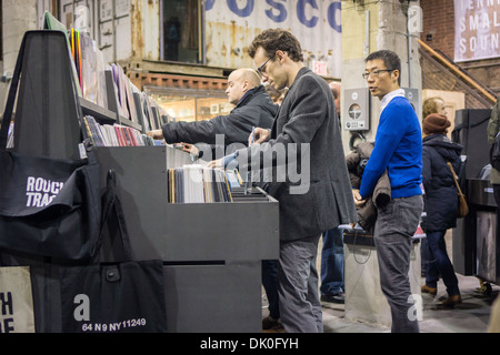 Die neu eröffnete Rough Trade NYC Plattenladen im Stadtteil Williamsburg in Brooklyn in New York Stockfoto