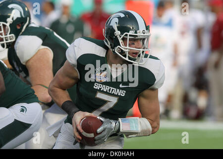 1. Januar 2011 - Orlando, Florida, Vereinigte Staaten von Amerika - Michigan State Spartins Keith Nichol während der 2011 Capital One Bowl in Orlando, Florida.  Alabama besiegte Michigan State 49-7. (Kredit-Bild: © Don Montague/Southcreek Global/ZUMAPRESS.com) Stockfoto