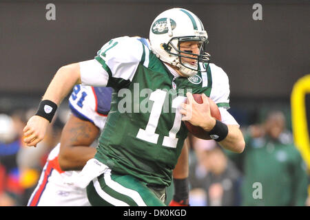 2. Januar 2011 - East Rutherford, New Jersey, USA - New York Jets quarterback Kellen Clemens (11) läuft für ein Touchdown während der letzten regulären Saison Spiel bei The New Meadowlands Stadium in East Rutherford New Jersey New York Buffalo 38 bis 7 um einen Playoff-Platz clinch Niederlagen (Credit-Bild: © Brooks Von Arx/Southcreek Global/ZUMAPRESS.com) Stockfoto