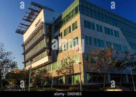 26. Juni 2013 - Sunnyvale, Kalifornien, USA - die YAHOO! Konzern-Hauptsitz in Sunnyvale, Kalifornien. YAHOO! Inc. ist ein amerikanisches multinationales Internet-Unternehmen mit Hauptsitz in Sunnyvale, Kalifornien. Yahoo wurde von J. Yang und D. Filo im Januar 1994 gegründet und beschäftigt 11.500 Mitarbeiter. (Kredit-Bild: © Peter Thoshinsky/ZUMA Wire/ZUMAPRESS.com) Stockfoto