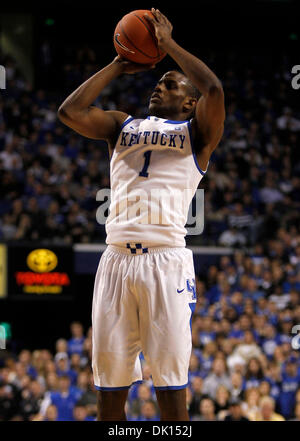 15. Januar 2011 - Lexington, Kentucky, USA - Kentucky Wildcats bewachen Darius Miller (1) legen Sie in drei seiner 15 Punkte wie Kentucky LSU auf Samstag, 15. Januar 2011 in Lexington, Kentucky Foto gespielt von Mark Cornelison | Personal. (Kredit-Bild: © Lexington Herald-Leader/ZUMAPRESS.com) Stockfoto