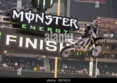 15. Januar 2011 - Phoeniz, Arizona, USA - Ivan '' Ironman '' Tedesco (9) holte Rang in seinem Qualifikationsspiel direkt für das main Event zu übertragen. (Kredit-Bild: © Dean Henthorn/Southcreek Global/ZUMAPRESS.com) Stockfoto