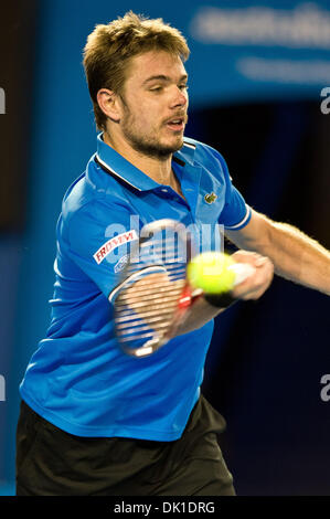 21. Januar 2011 - Melbourne, Victoria, Australien - Stanislas Wawrinka (SUI) in Aktion in seinem dritten Vorrundenspiel gegen Gael Monfils (FRA) am Tag fünf der 2011 Australian Open in Melbourne Park, Australien. (Kredit-Bild: © Sydney Low/Southcreek Global/ZUMAPRESS.com) Stockfoto