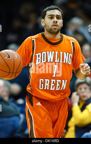 25. Januar 2011 - Toledo, Ohio, Vereinigte Staaten von Amerika - Bowling Green guard Jordon Crawford (#1) während der ersten Hälfte Spielaktion.  Bowling Green Falcons besiegte die Toledo Rockets 70-64 in Savage Arena in Toledo, Ohio. (Kredit-Bild: © Scott Grau/Southcreek Global/ZUMAPRESS.com) Stockfoto