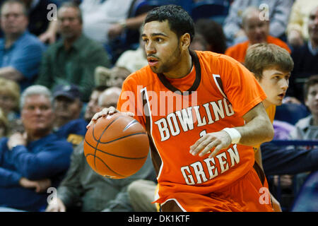 25. Januar 2011 - Toledo, Ohio, Vereinigte Staaten von Amerika - Bowling Green guard Jordon Crawford (#1) während der zweiten Hälfte Spielaktion.  Bowling Green Falcons besiegte die Toledo Rockets 70-64 in Savage Arena in Toledo, Ohio. (Kredit-Bild: © Scott Grau/Southcreek Global/ZUMAPRESS.com) Stockfoto