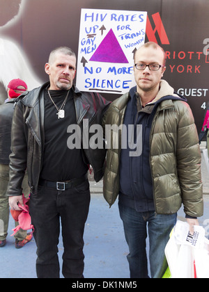 Rallye auf dem Times Square, die Kennzeichnung der 25. Begehung des Welt-Aids-Tag, Dec.1, 2013. Stockfoto