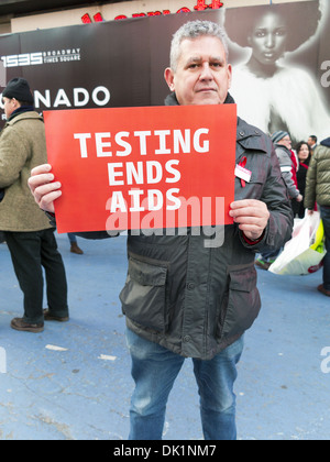 Rallye auf dem Times Square, die Kennzeichnung der 25. Begehung des Welt-Aids-Tag, Dec.1, 2013. Stockfoto