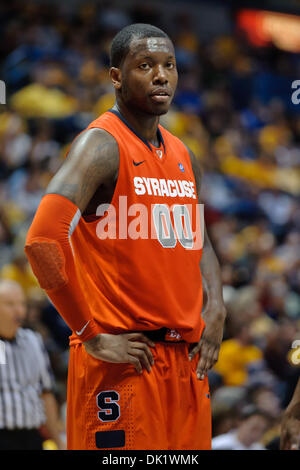 29. Januar 2011 - Milwaukee, Wisconsin, USA - Syrakus weiterleiten Rick Jackson (00) während des Spiels zwischen Marquette Golden Eagles und die Syracuse Orange im Bradley Center in Milwaukee, Wisconsin. Marquette besiegt Syrakus 76-70 (Credit-Bild: © John Rowland/Southcreek Global/ZUMAPRESS.com) Stockfoto