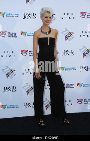 Der Stern, Sydney, New South Wales, Australien. 1. Dezember 2013. VJ bei MTV in Australien und Neuseeland, kommt Kate Peck auf dem roten Teppich (die schwarze) für den 27. jährlichen australischen Rekord Industry Association (ARIA) Awards 2013. Bildnachweis: Richard Milnes/Alamy Live-Nachrichten Stockfoto
